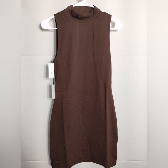 Sleeveless mock-neck mini dress by Aritzia - Picture 2 of 6